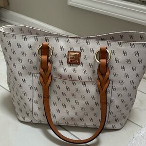Dooney & Bourke  Saffiano Tammy Tote